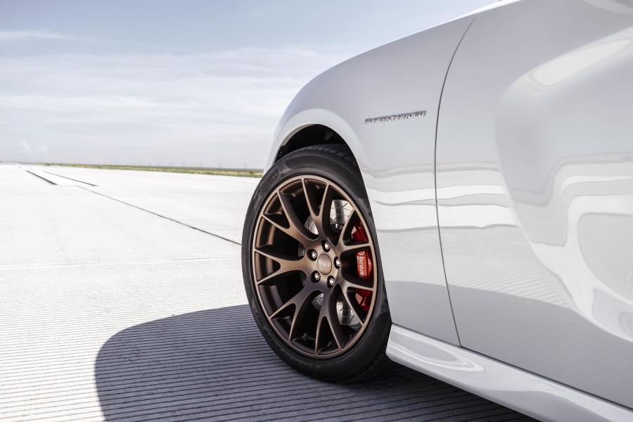 Детали экстерьера Dodge Charger SRT Hellcat 2015 года  (фото 86 из 111)